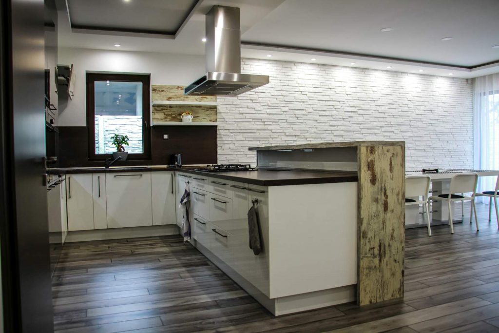 Kuchynské linky, moderné kuchyne, kuchyne na mieru